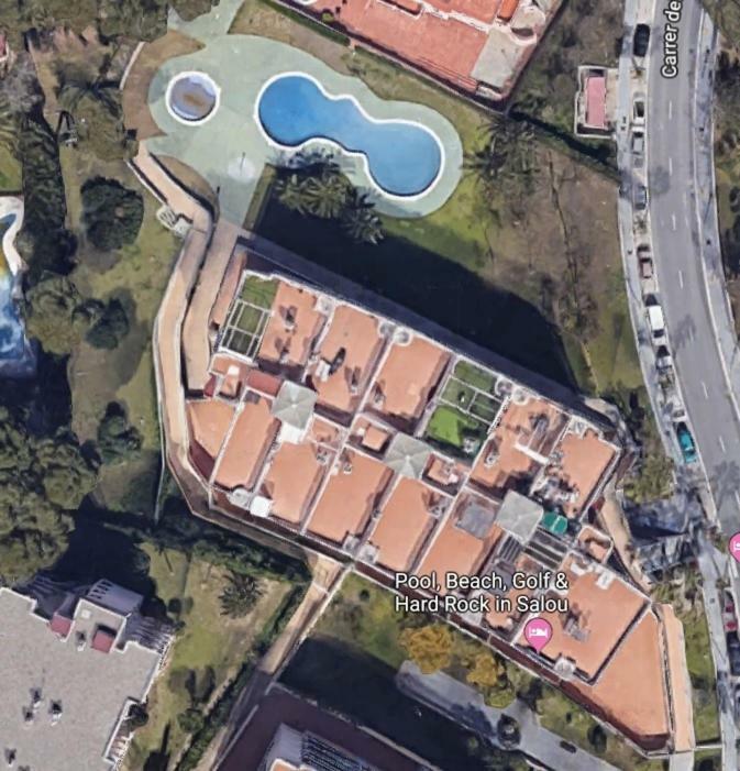 Pool, Beach, Golf & Hard Rock In Салоу Екстериор снимка